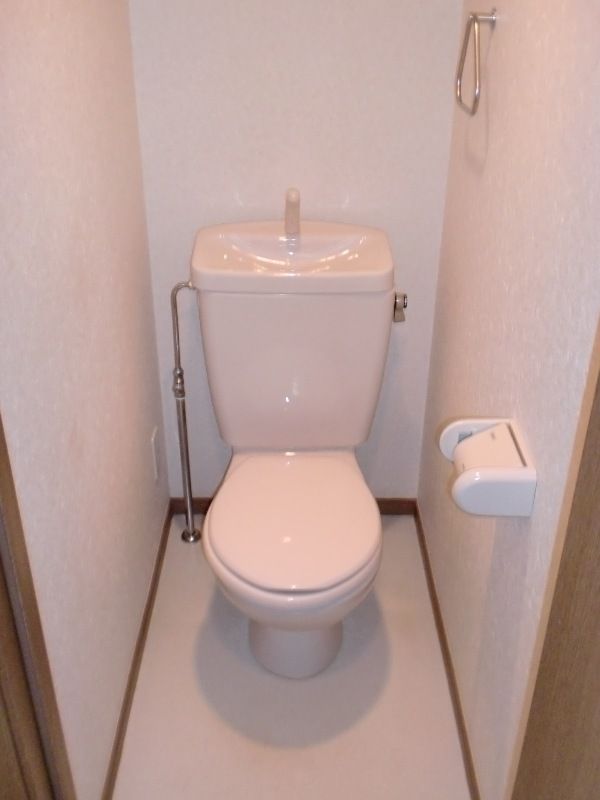 【トイレ】　落ち着きのあるトイレ